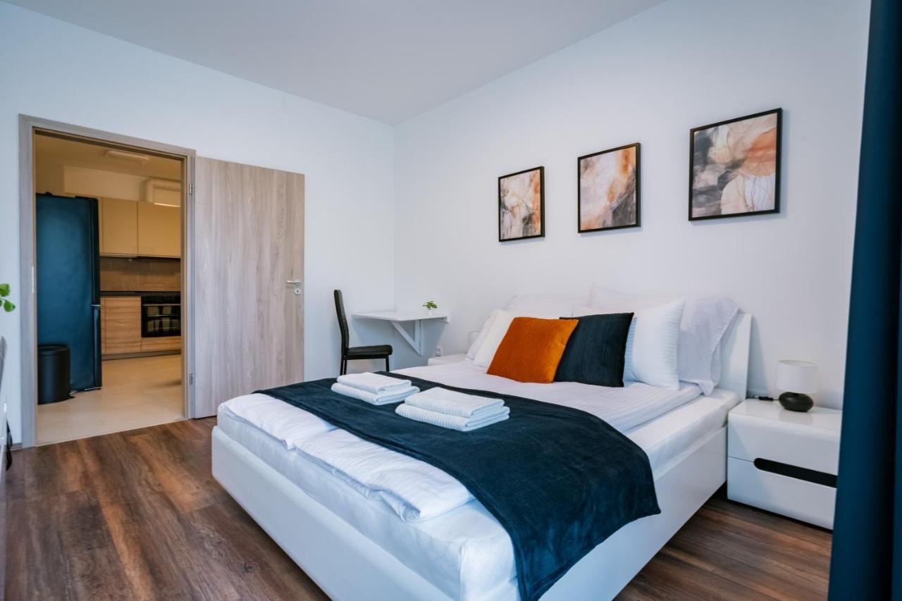 Fox Premium Apartment & Free Private Parking Budapest Exterior photo