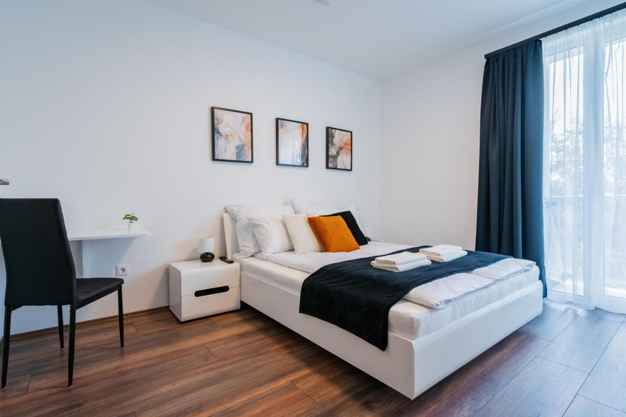 Fox Premium Apartment & Free Private Parking Budapest Exterior photo