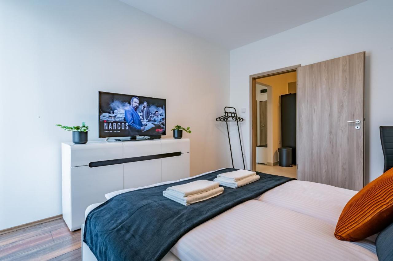 Fox Premium Apartment & Free Private Parking Budapest Exterior photo